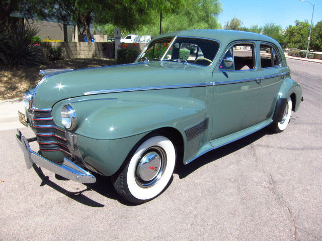 1940 OLDSMOBILE SERIES 90 4 DOOR TOURING SEDAN