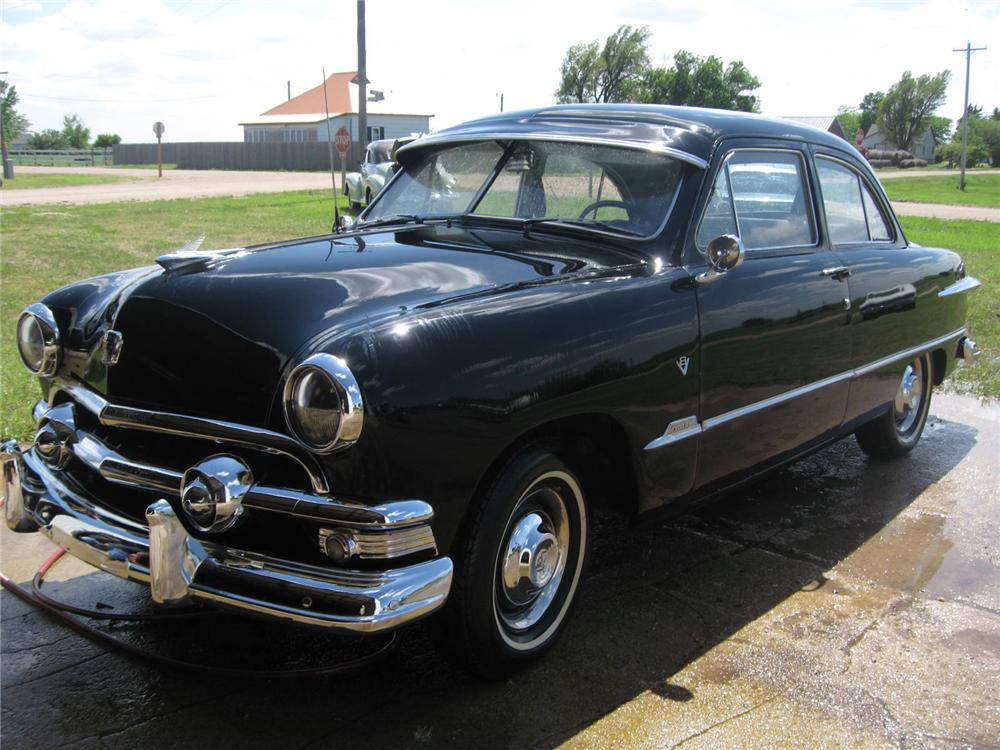 1951 FORD 2 DOOR COUPE