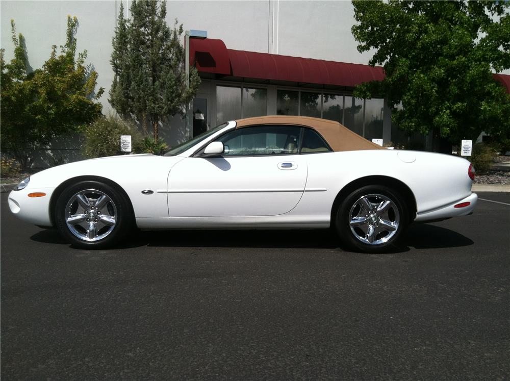 1997 JAGUAR XK8 CONVERTIBLE