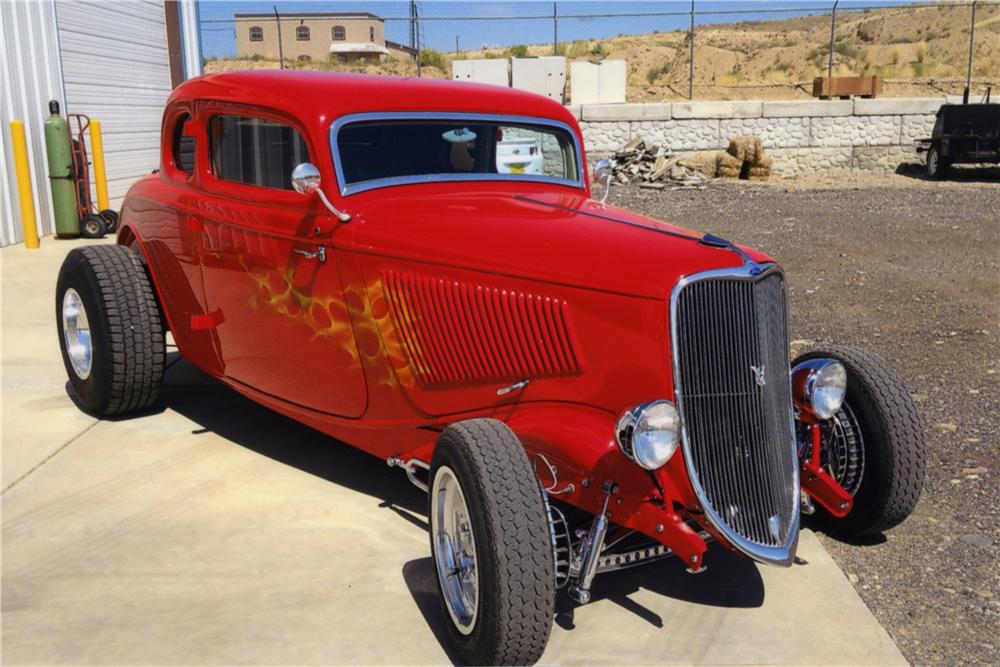 1933 FORD CUSTOM 5 WINDOW COUPE