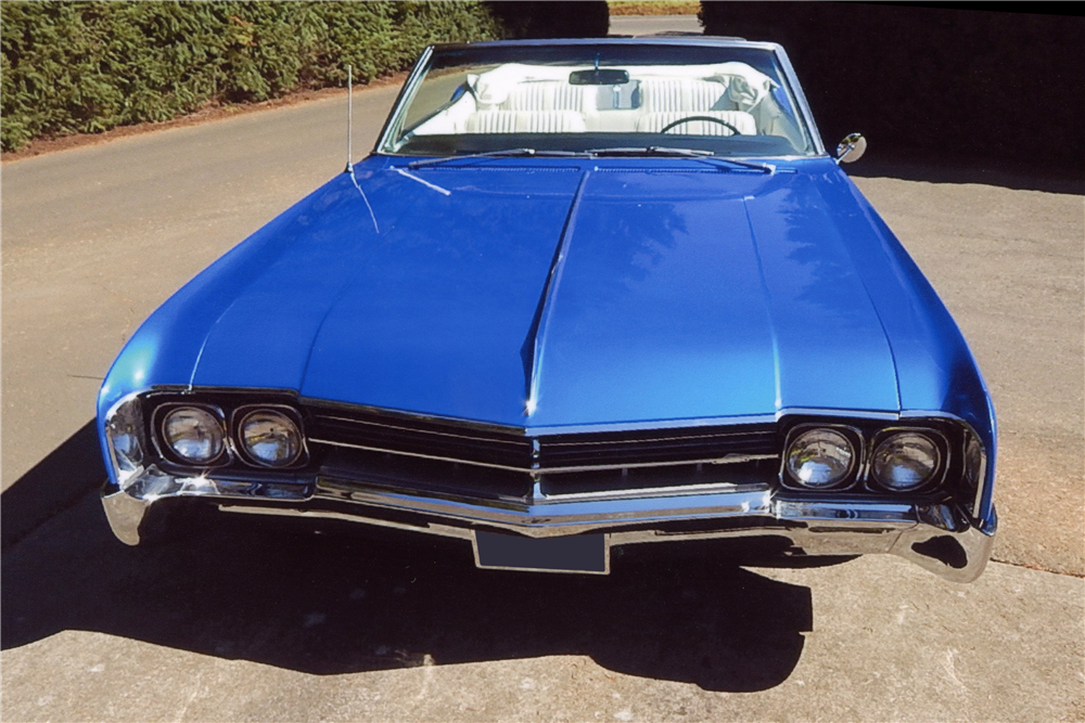 1966 OLDSMOBILE DELTA 88 CONVERTIBLE