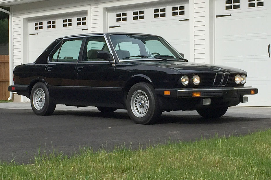 1988 BMW 528E SEDAN