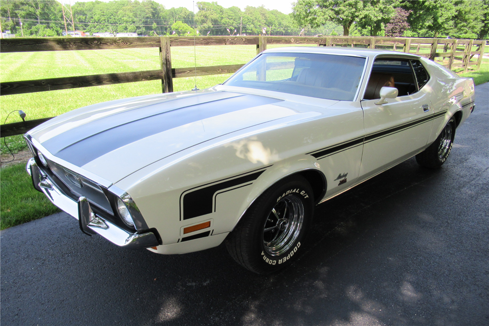 1972 FORD MUSTANG FASTBACK