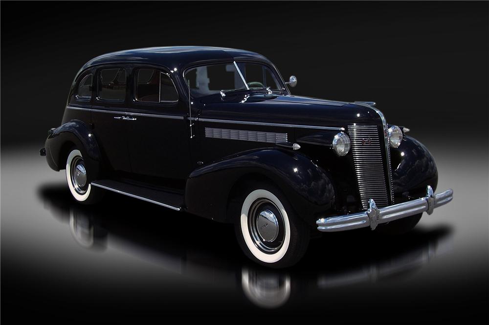 1937 BUICK SPECIAL 8 SLANT BACK 4 DOOR COUPE