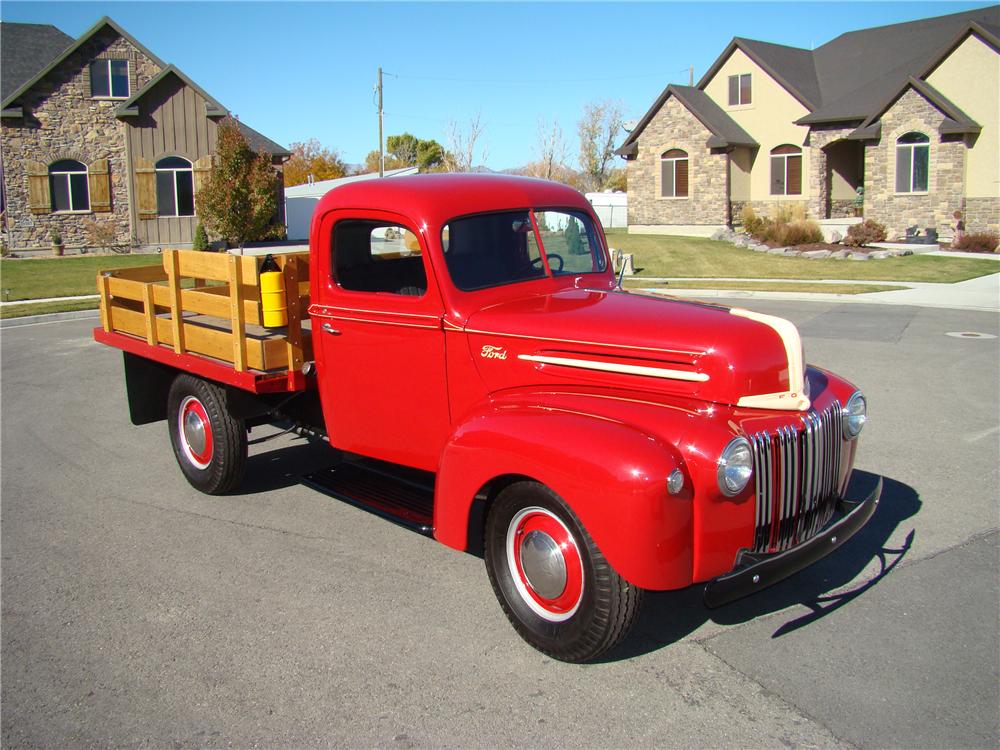 1947 FORD 1 TON FLATBED TRUCK