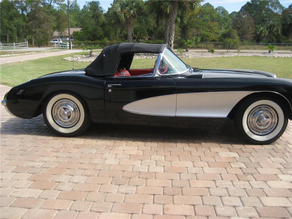 1956 CHEVROLET CORVETTE CONVERTIBLE