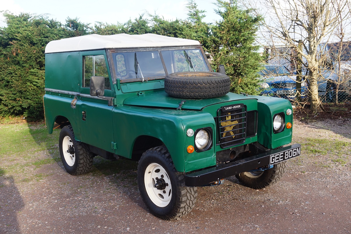 Land Rover 88 – 4 CYL 1975