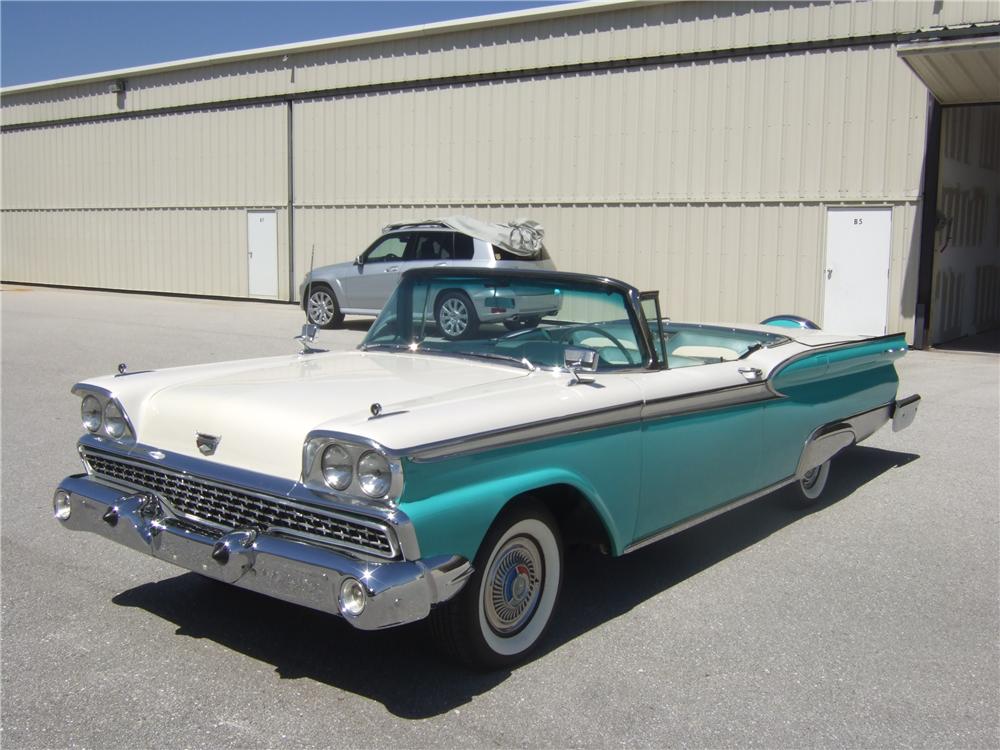1959 FORD SKYLINER CONVERTIBLE