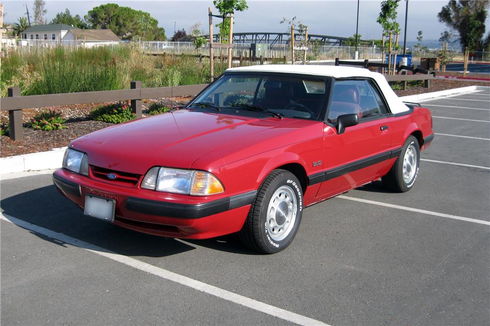 1989 FORD MUSTANG CONVERTIBLE