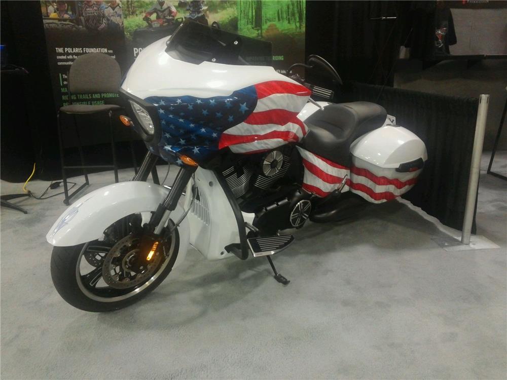 2014 VICTORY CROSS COUNTRY 8-BALL CUSTOM MOTORCYCLE