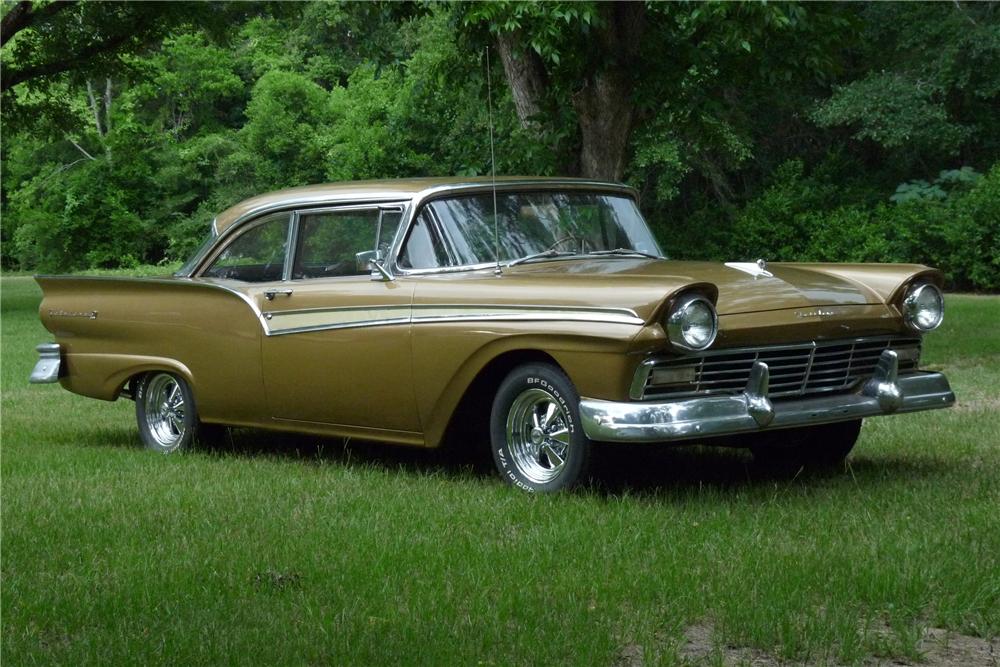 1957 FORD FAIRLANE 500 2 DOOR COUPE