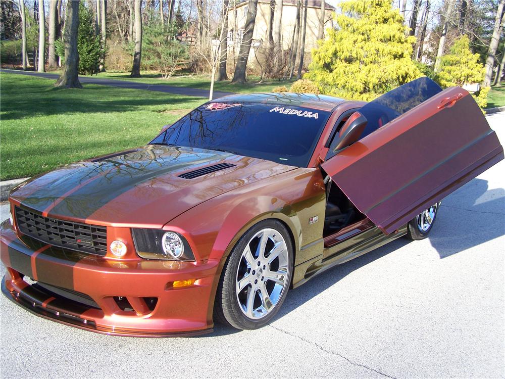 2006 FORD MUSTANG CUSTOM COUPE