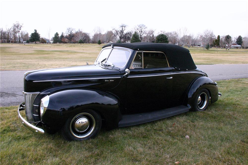 1940 FORD DELUXE CUSTOM CONVERTIBLE