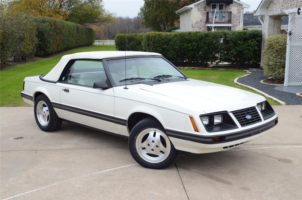 1983 FORD MUSTANG CONVERTIBLE