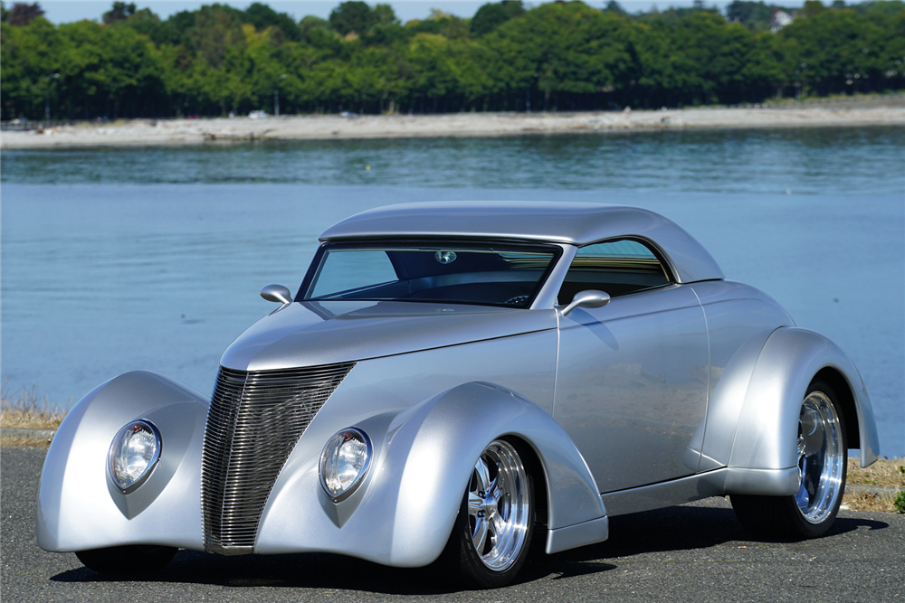 1937 FORD CUSTOM COUPE