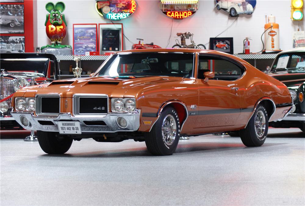 1971 OLDSMOBILE 442 W30 COUPE