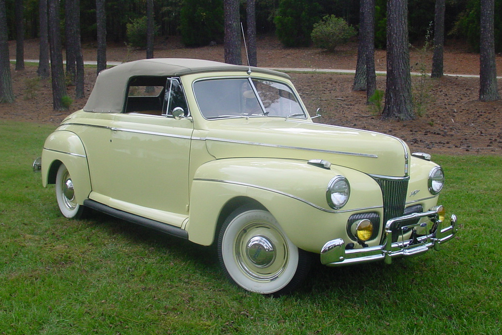1941 FORD SUPER DELUXE CONVERTIBLE
