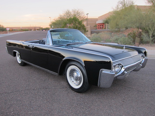 1961 LINCOLN CONTINENTAL CONVERTIBLE