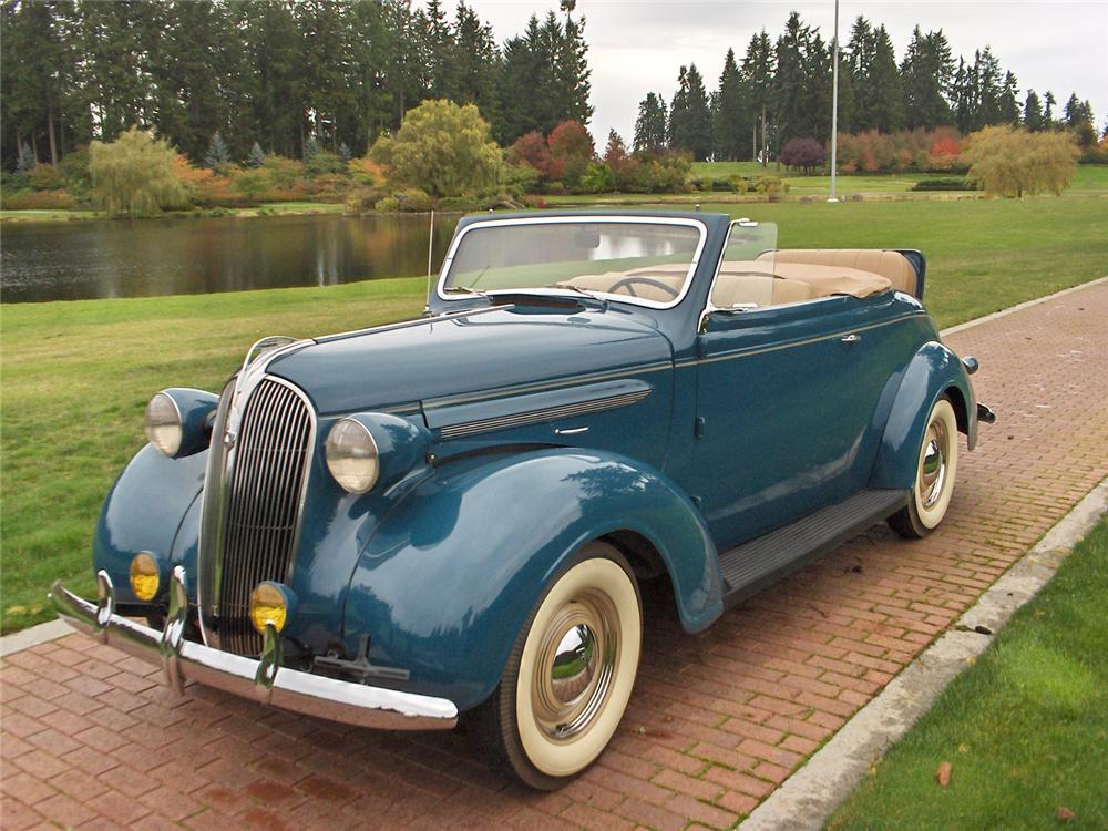 1937 PLYMOUTH DELUXE CONVERTIBLE