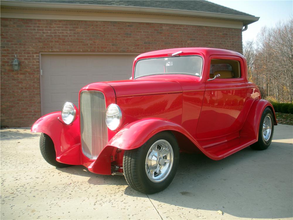 1932 FORD DELUXE 3-WINDOW COUPE