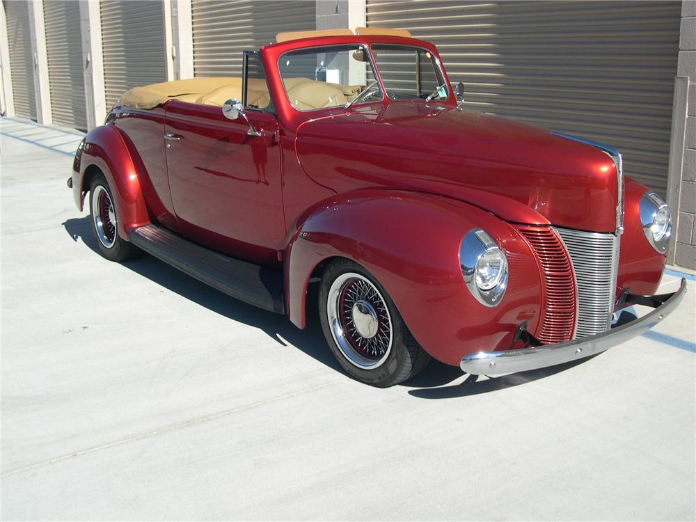 1940 FORD SPORTSMAN CONVERTIBLE