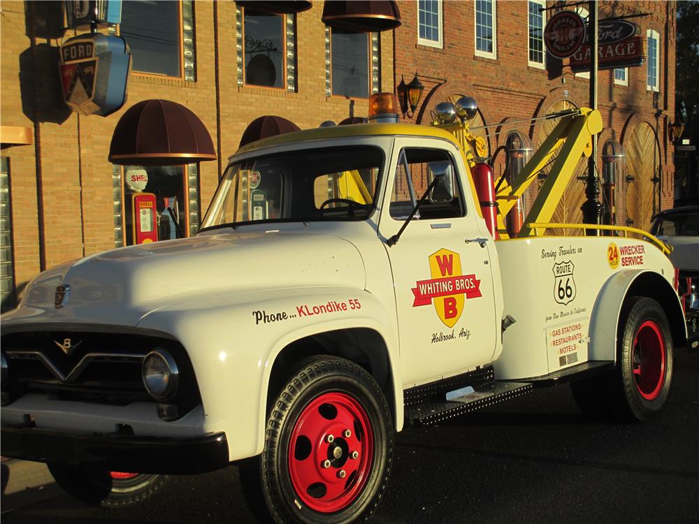 1955 FORD F-600 TOW TRUCK