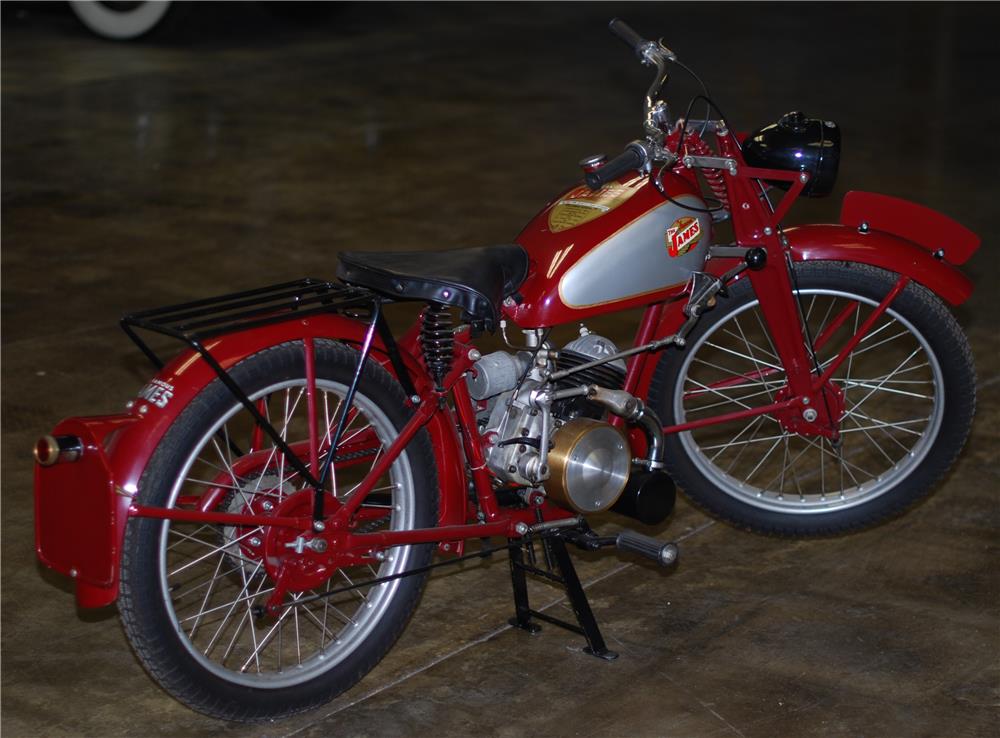 1946 JAMES ML MOTORCYCLE
