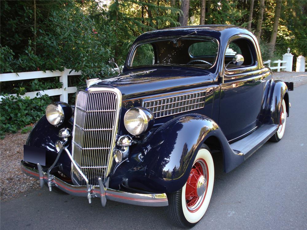 1935 FORD 3 WINDOW COUPE