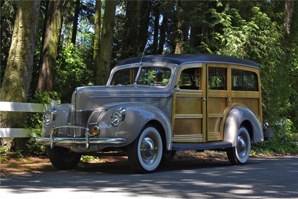 1940 FORD SUPER DELUXE WOODY WAGON