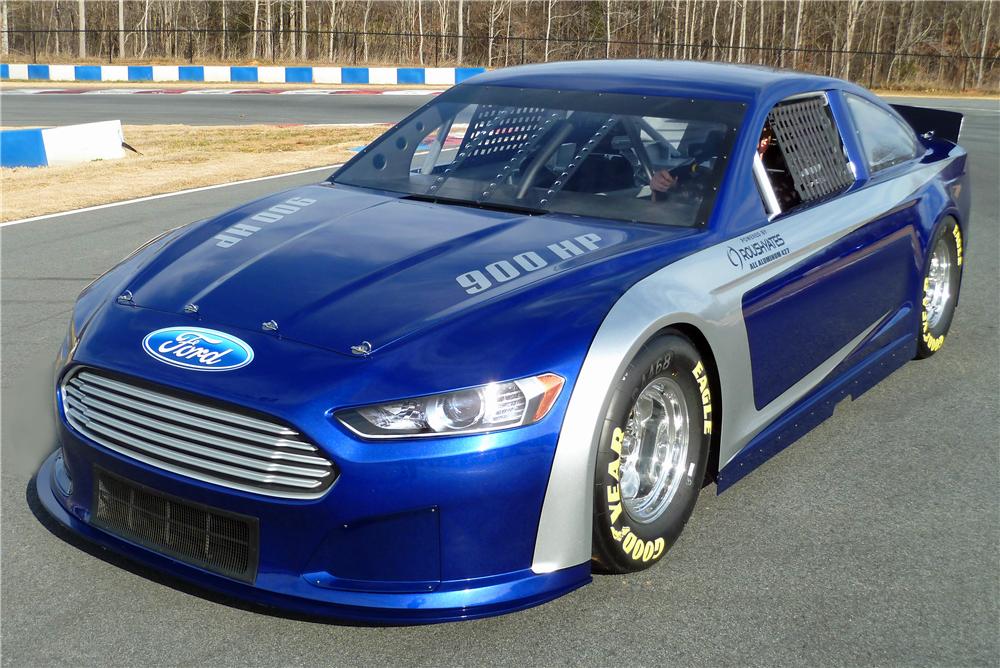 2013 FORD FUSION NASCAR RACE CAR