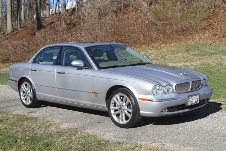 2004 Jaguar XJR