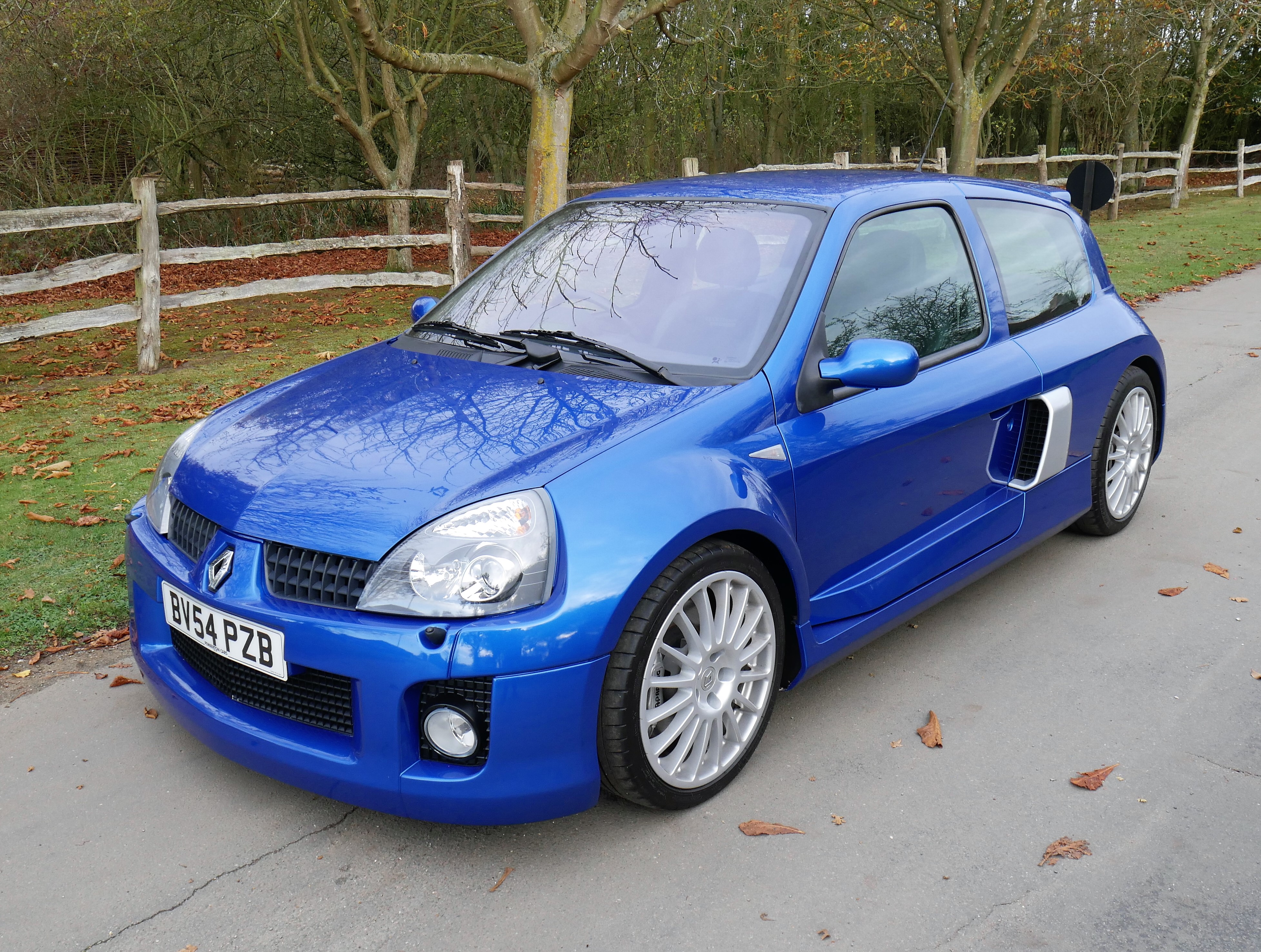 2004  Renault Clio Renaultsport V6 Phase 2 255