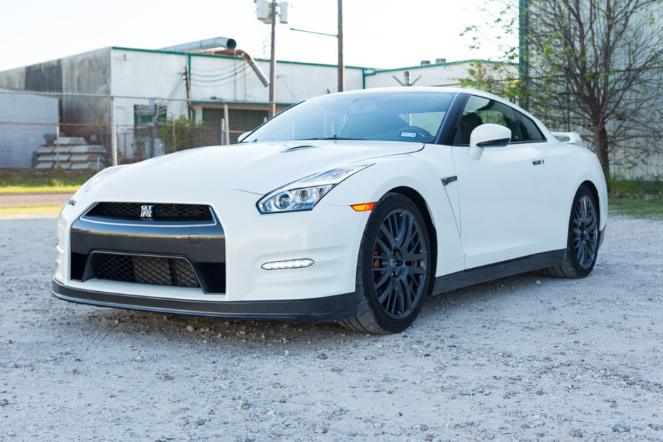 3600-Mile 2016 Nissan GT-R