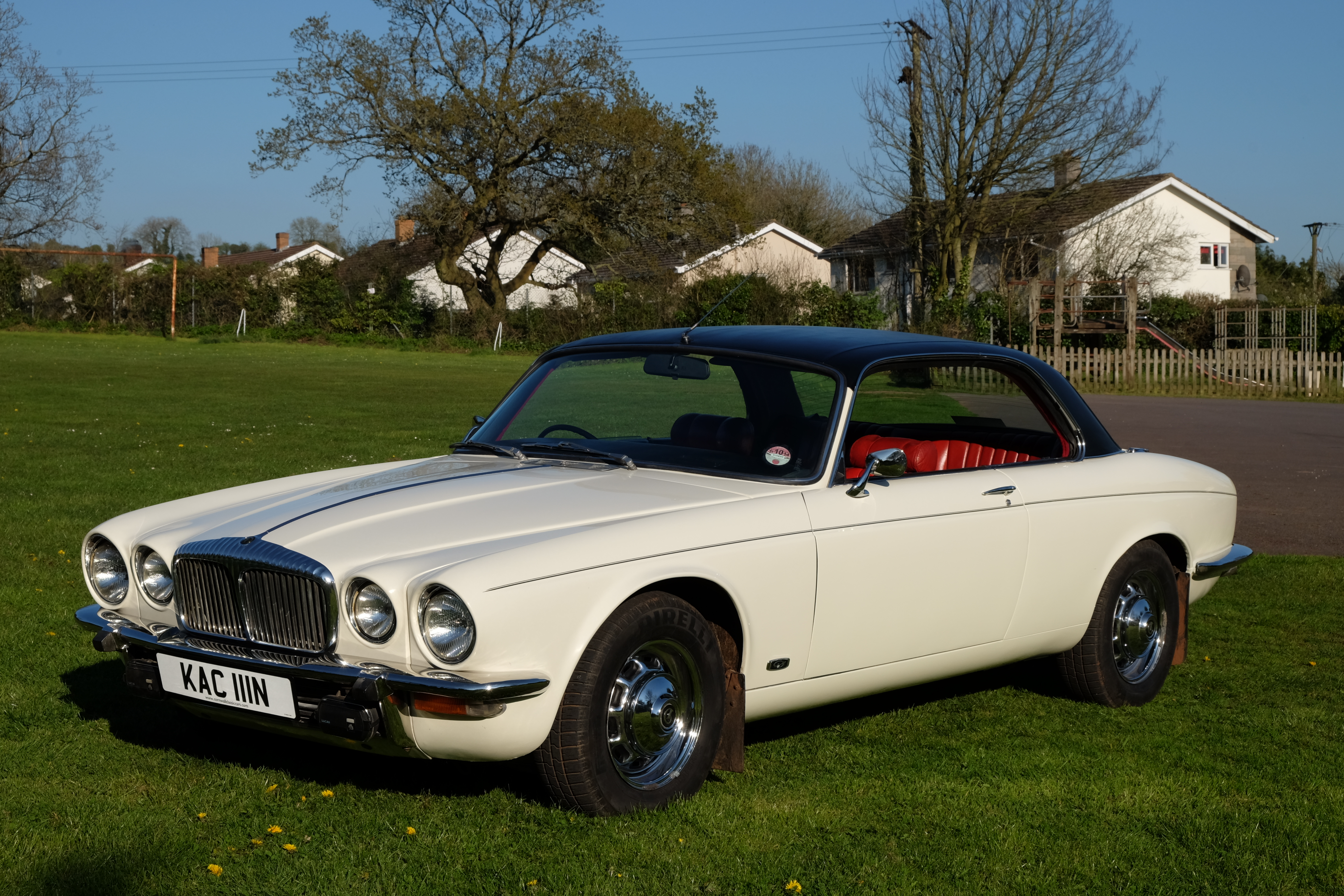 1975 Daimler Sovereign 4.2 CoupÃ©