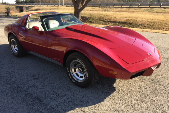 1977 CHEVROLET CORVETTE L82