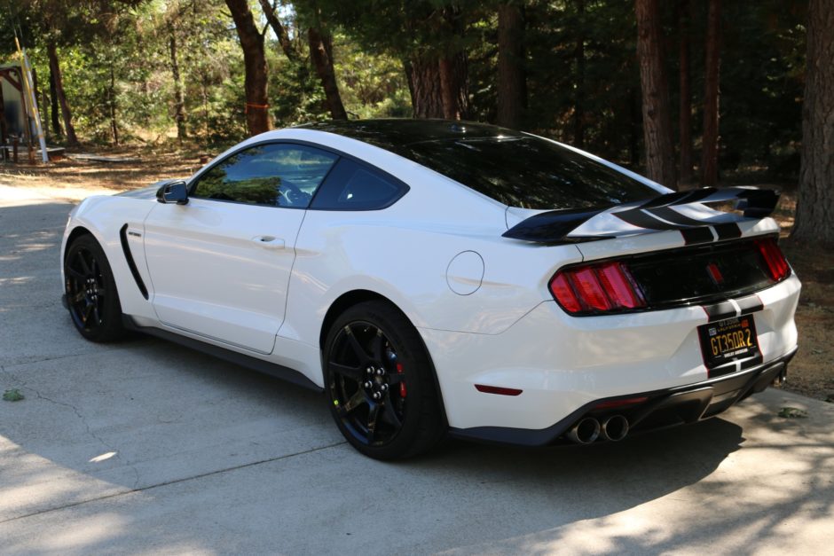 1,800-Mile 2016 Ford Shelby GT350R