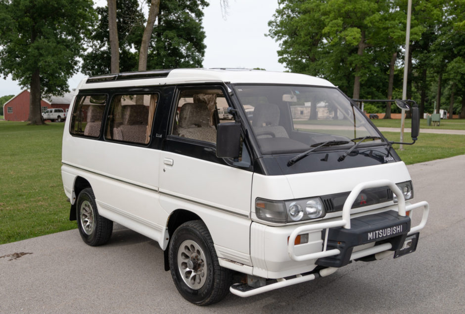 No Reserve: 1991 Mitsubishi Delica 4WD Turbo Diesel