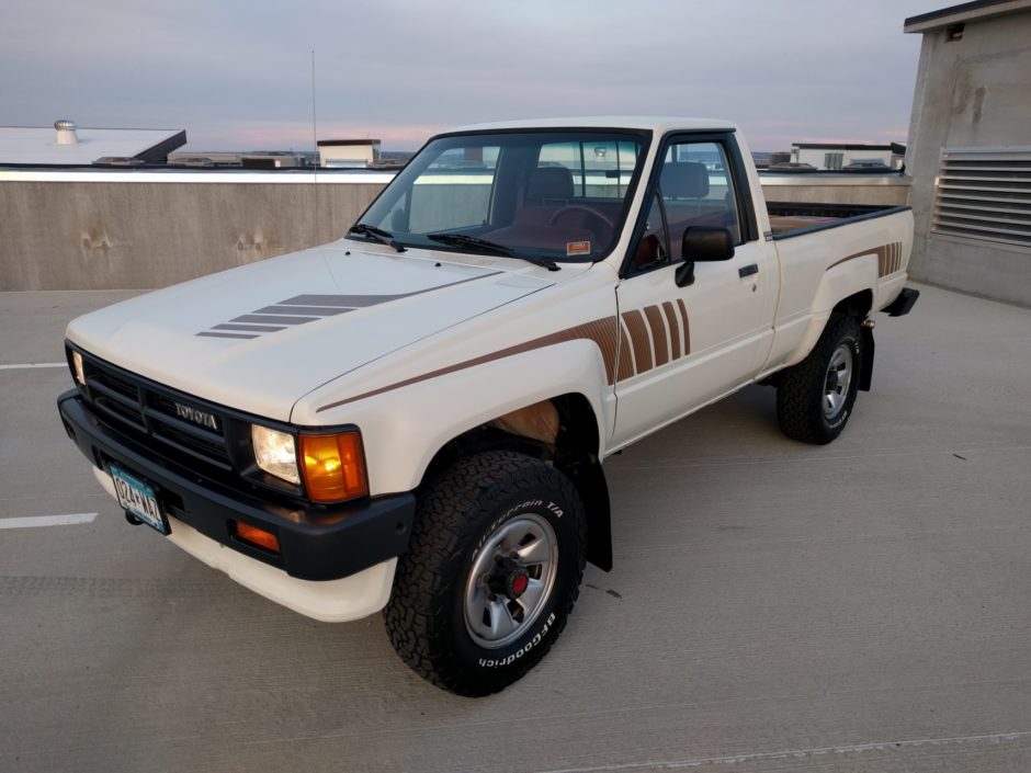 1987 Toyota 4×4 Pickup 5-Speed