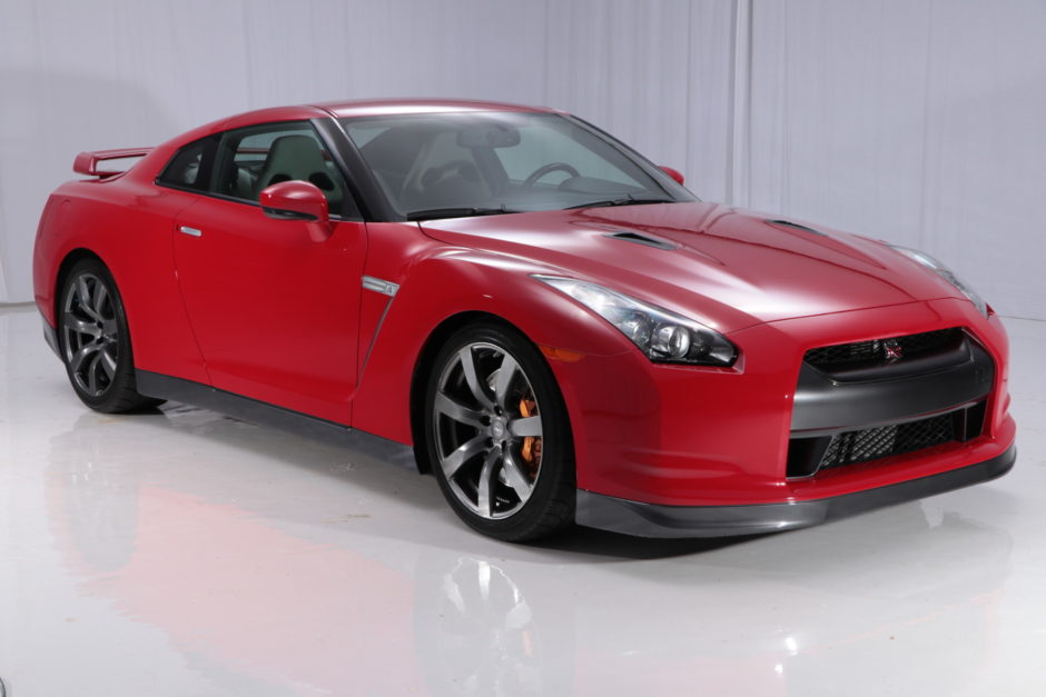 13k-Mile 2011 Nissan GT-R