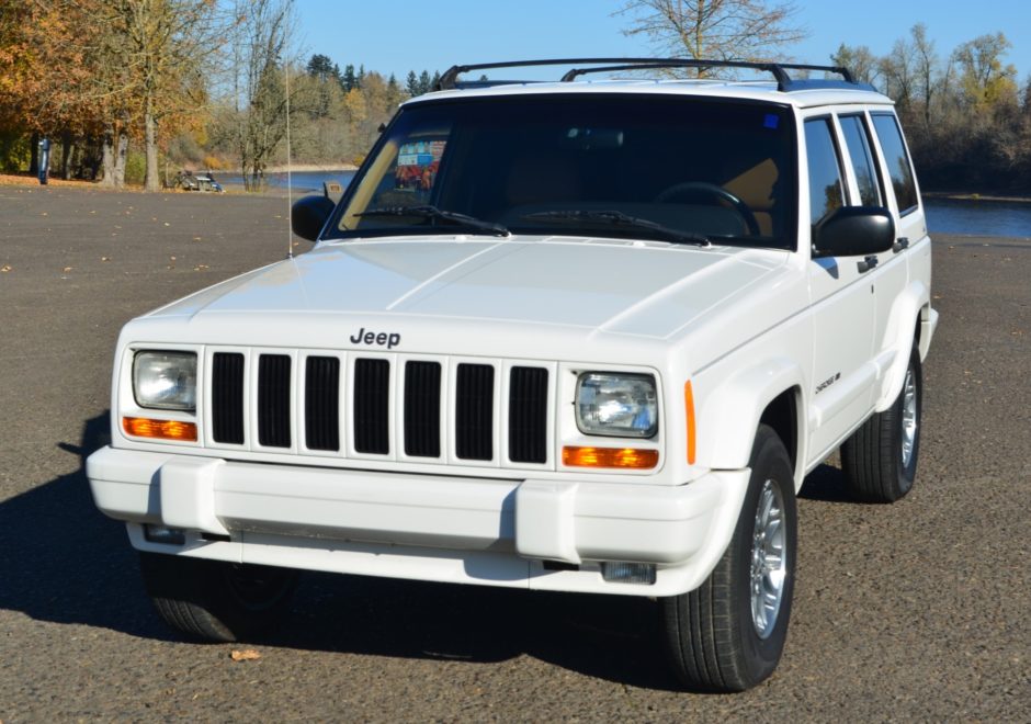No Reserve: 1998 Jeep Cherokee Limited