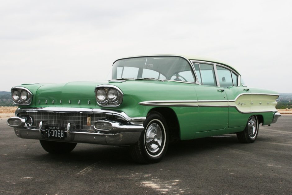 No Reserve: 1958 Pontiac Chieftain