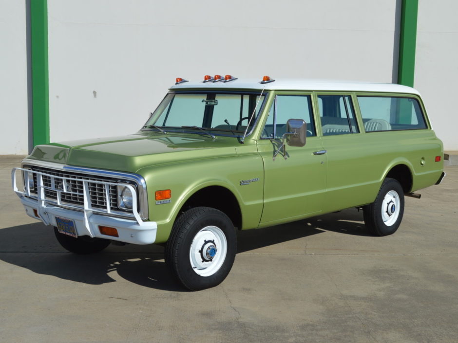 70k-Mile 1972 Chevrolet Suburban 4×4 3/4 Ton