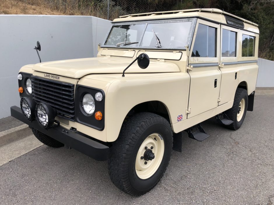 V8-Powered 1964 Land Rover 109 Series IIA 4×4