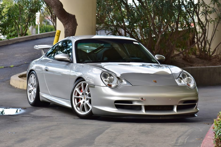 Modified 2005 Porsche 911 GT3