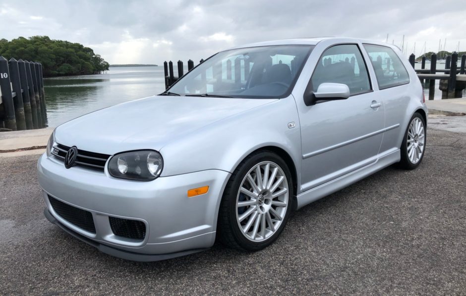 2004 Volkswagen Golf R32