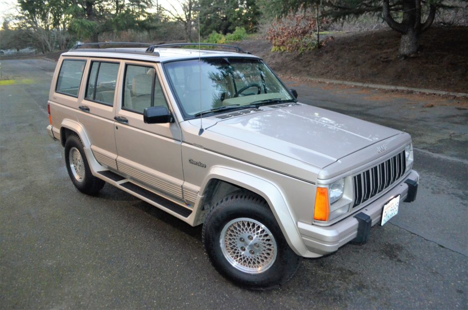 No Reserve: 59k-Mile 1995 Jeep Cherokee Country