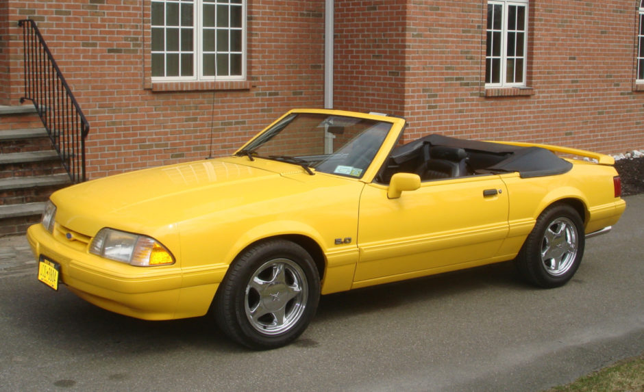 No Reserve: 27k-Mile 1993 Ford Mustang LX 5.0 Convertible 5-Speed