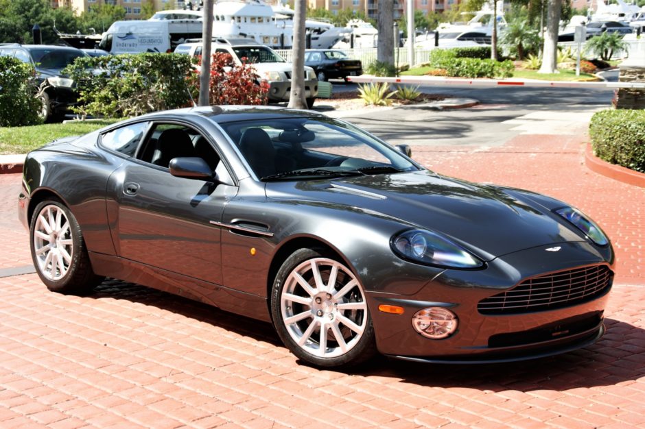 11k-Mile 2006 Aston Martin Vanquish S