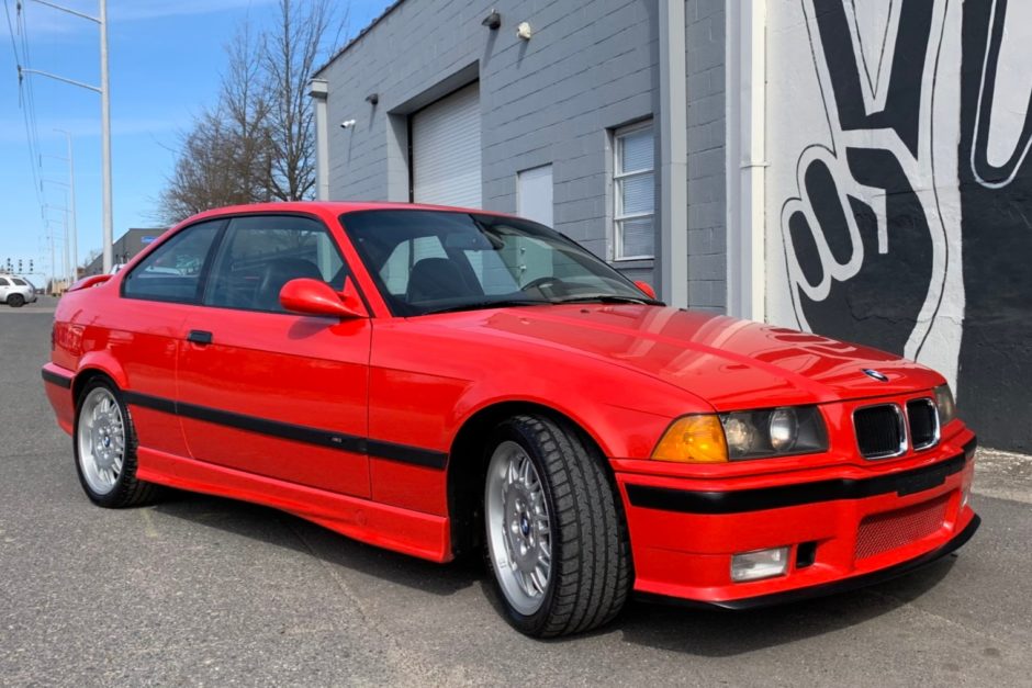 Canadian-Market 1994 BMW M3 Coupe 5-Speed